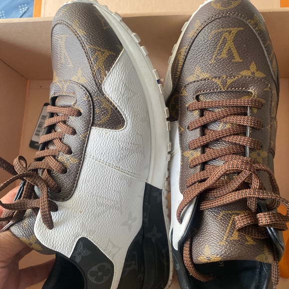 Louie Vuitton shoes - Picture 1 of 5